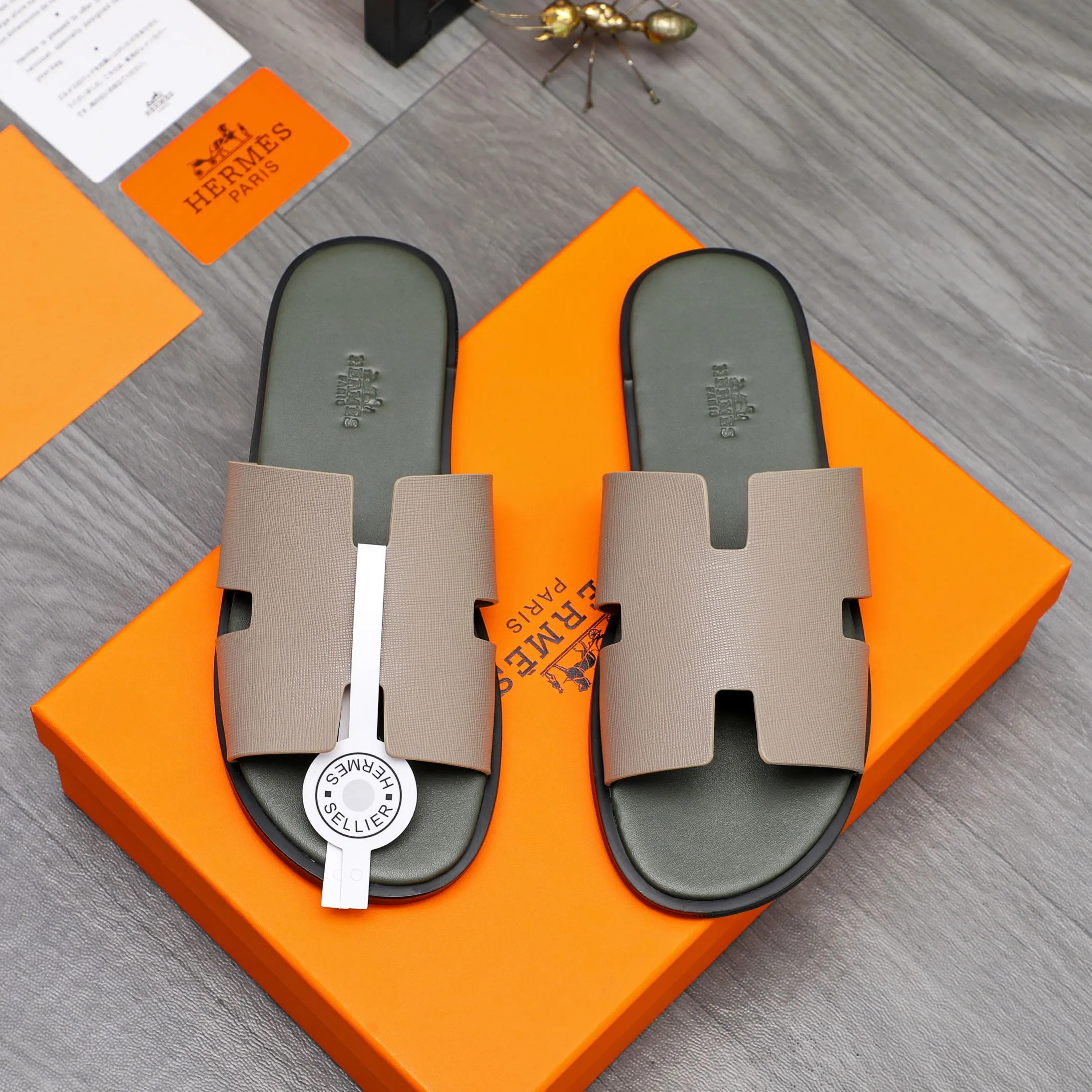 Men's shoes 💰280 Product trademark: Hermes "Hermes" slippers Regular size: 38-46 Product material: vertical grain cowhide upper, microfiber lining, original outsole